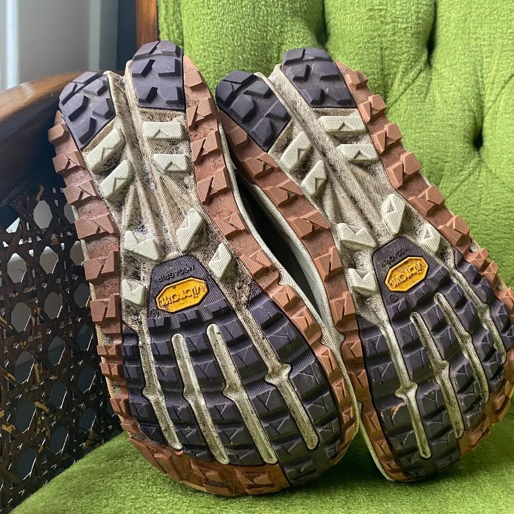 Altra Olympus 6 - Picture 2 of 5